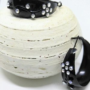 SUPER COOL Large Black Hoops Rhinestone Flowers